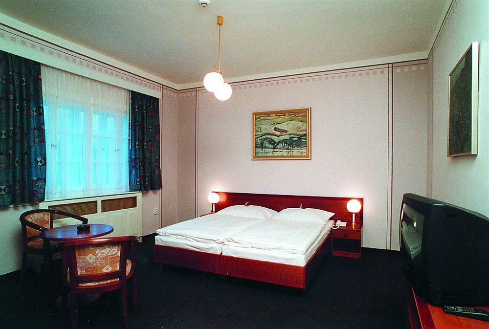 Art Deco Hotel Hoffmann Kladno Kültér fotó